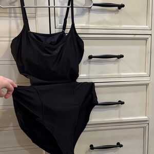 Old Navy cutest one piece swimsuit